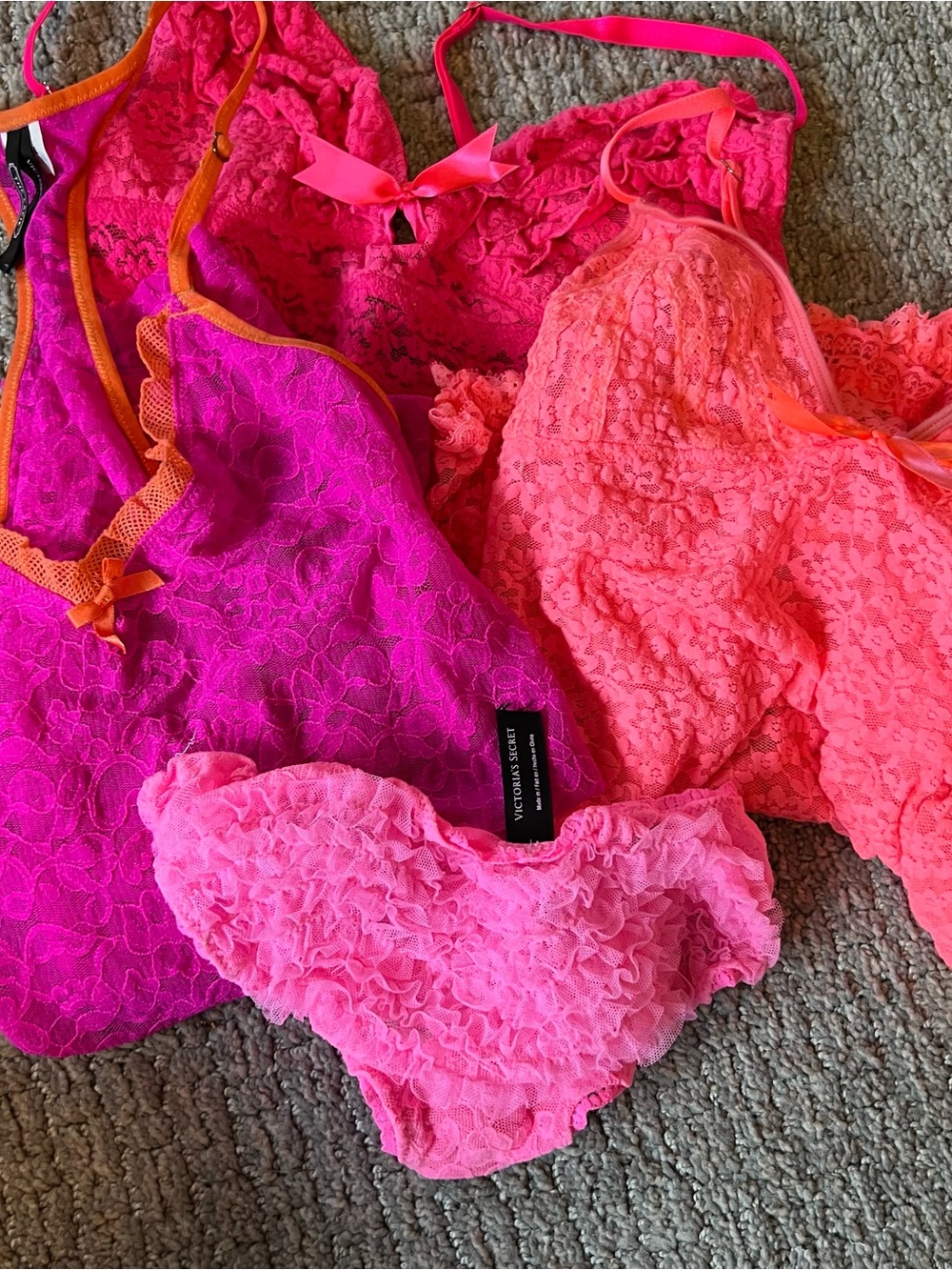 4 piece Victoria's Secret Pink & Coral Lingerie with Panty